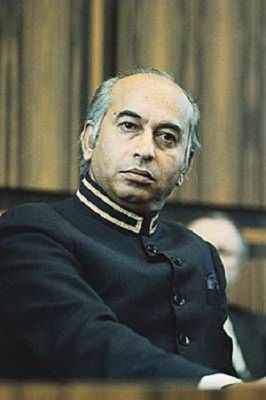 zulfikar, padre de benazir 
 bhutto